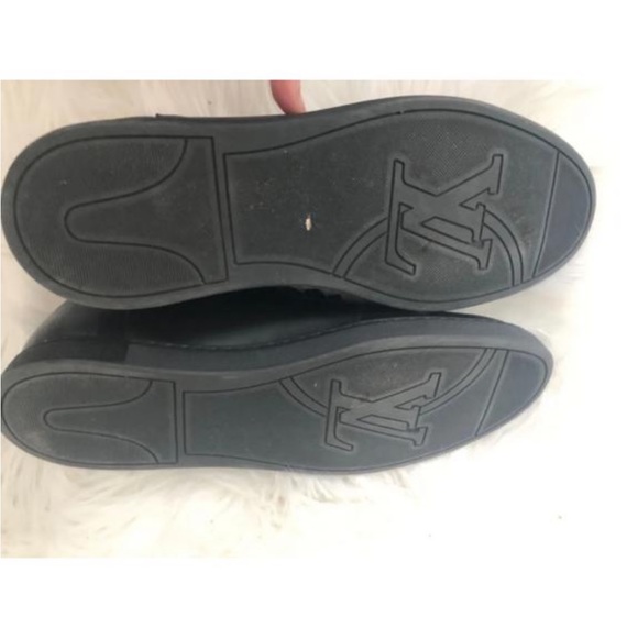 Authentic Louis Vuitton Black Leather Sneakers sz 8 worn once like new - Picture 7 of 12